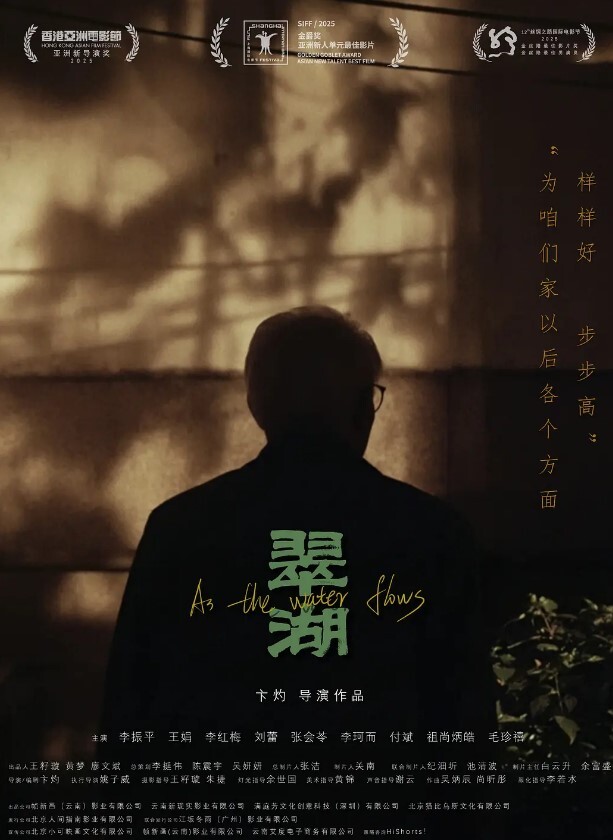 真心话大冒险系列老哥夜店大山带回来的大四女生聊天细节满满中间给女生亲脚背让女神体验女王的感觉立马沦陷对白有趣妹子长相没有美颜的加持下也是够看 - 91AV海报